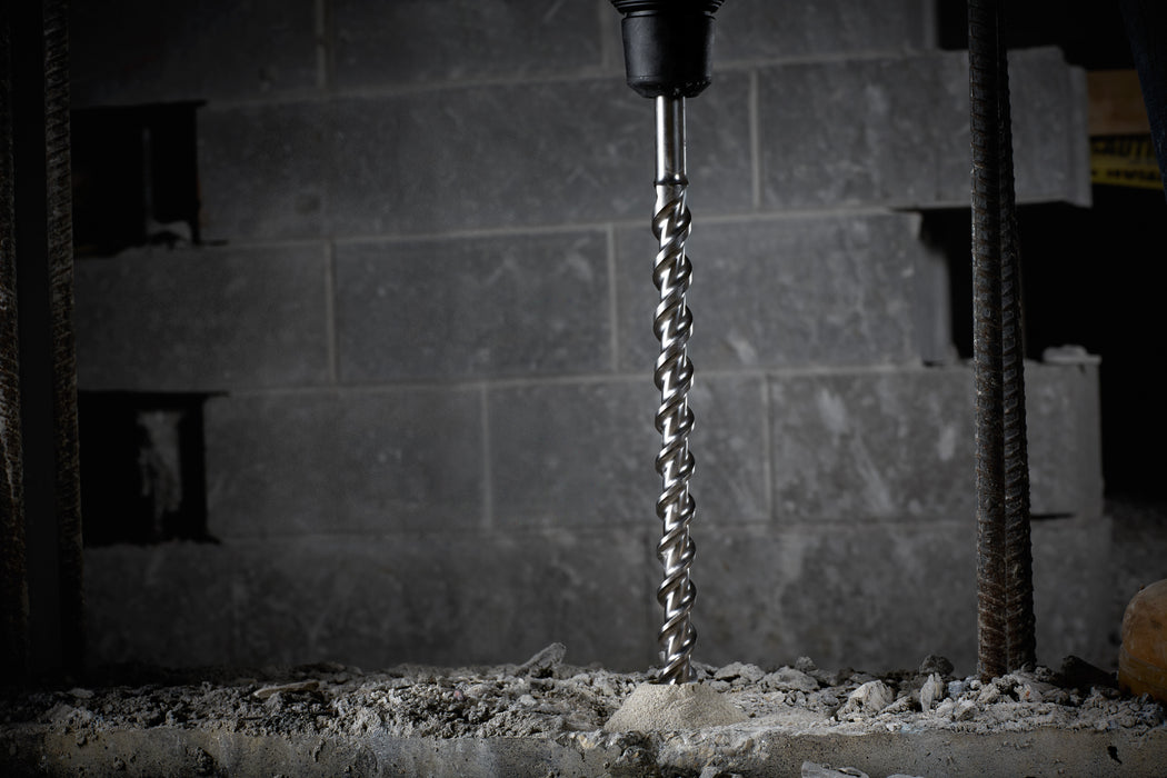 Milwaukee SDS-Max 4-Cutter 1-1/4 in. x 18 in. x 23 in.