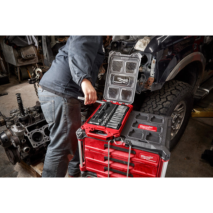 Milwaukee 3/8 in. 32 Pc. Ratchet and Socket Set in PACKOUT™ - Metric